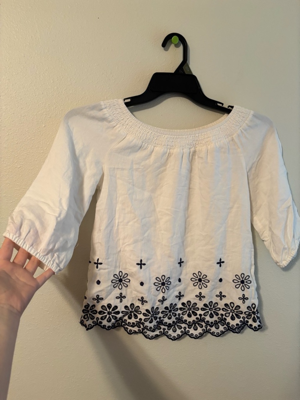 Girls old navy size large White Embroidered Off-Shoulder Top